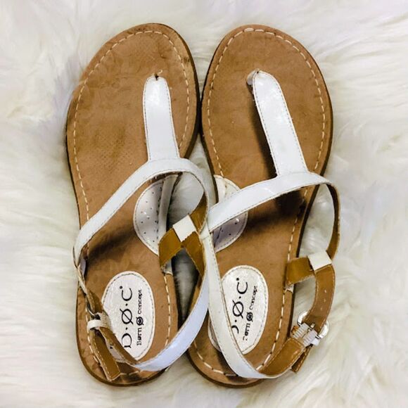 Born BOC T-Strap Thong Flat Sandals Adjustable Sling Back Ankle Buckle - Size 9 - Picture 3 of 6